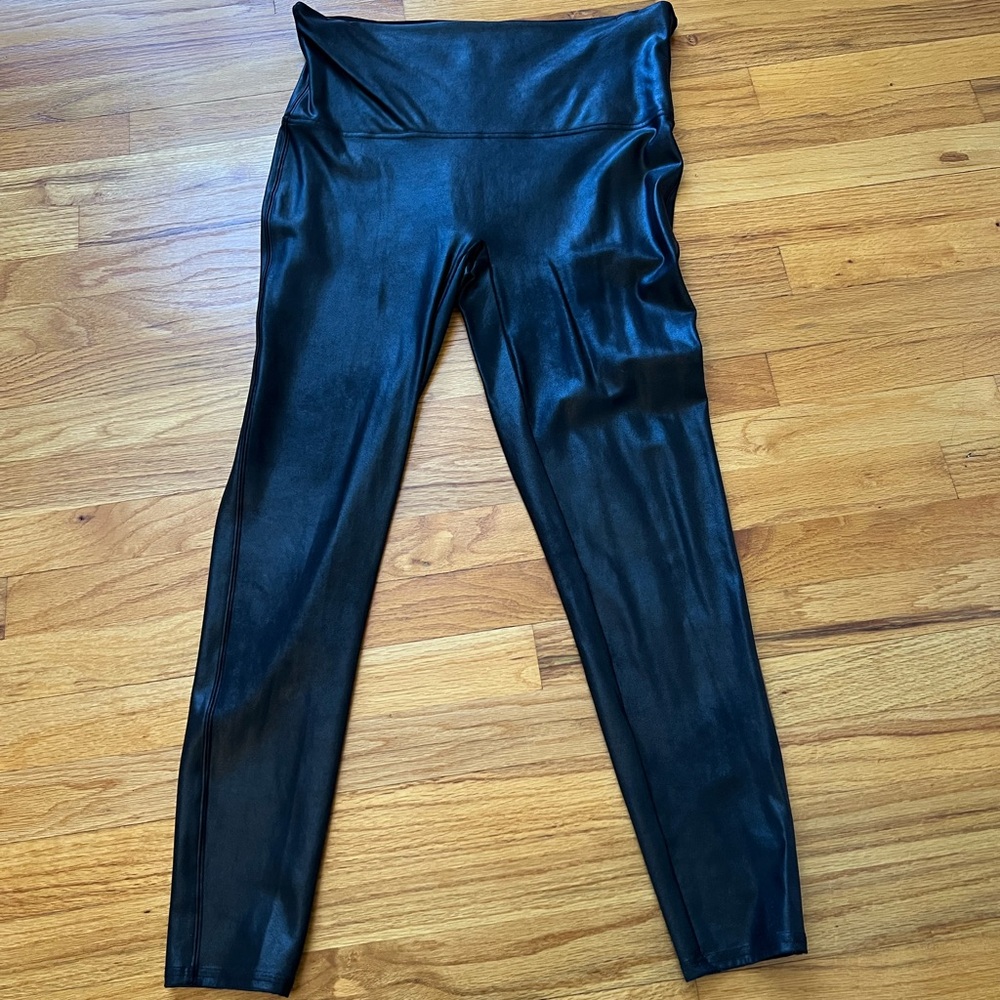 SPANX Women's Plus Size Faux Leather Leggings EUC Black SZ 2X Shapewear